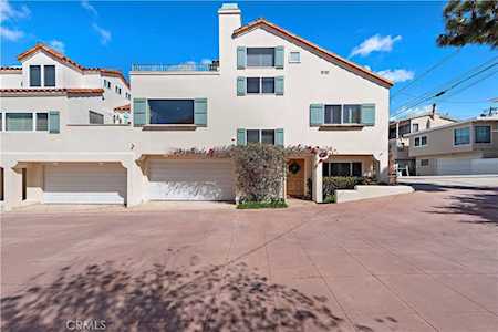 412 1/2 Carnation Ave Corona Del Mar, CA 92625