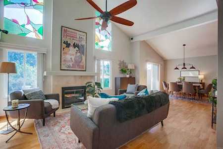 117 Poza Rica Court Solana Beach, CA 92075