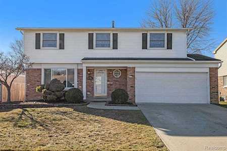 2374 Berwick Dr Canton Twp, MI 48188