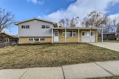 630 Williams Dr South Elgin, IL 60177