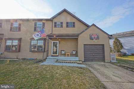 13 Brambling Ln Voorhees, NJ 08043