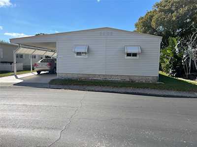 68 Sabal Palm Dr Largo, FL 33770