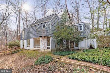 6916 Carmichael Ave Bethesda, MD 20817