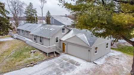 480 S Rochester Oakland, MI 48363