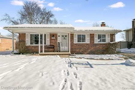 1444 Longfellow Dr Canton Twp, MI 48187