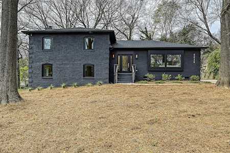 6038 Old Providence Rd Charlotte, NC 28226