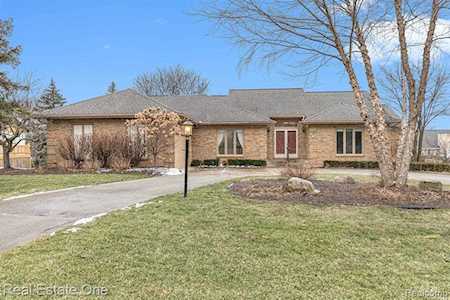 6784 Arlington Dr West Bloomfield Twp, MI 48322