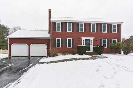 19 Fredric Lane Mansfield, MA 02048