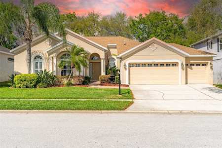 5114 Whispering Leaf Trl Valrico, FL 33596