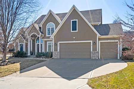 22203 W 58th St Shawnee, KS 66226