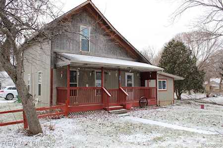 501 W Lake St South Lyon, MI 48178