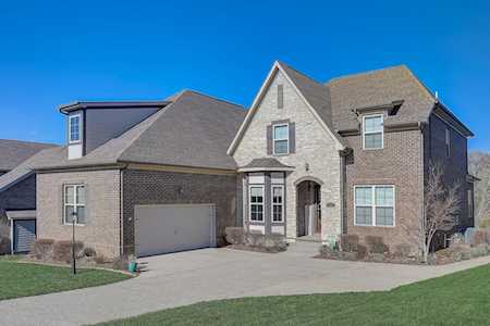 131 Ervin St Hendersonville, TN 37075