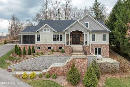 72 Westwind Rd Louisville, KY 40207