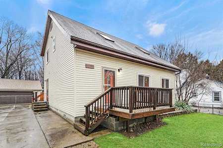 1195 N Wildwood St Westland, MI 48185