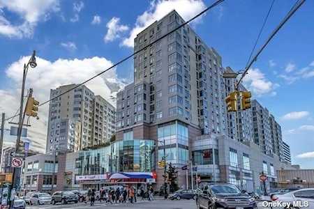 40-22 College Point Boulevard #12B Flushing, NY 11354