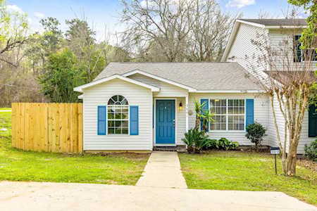 3001 Oak Park Ct Tallahassee, FL 32308