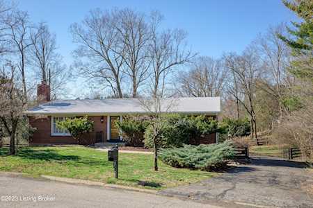 2504 Tamerlane Ct Louisville, KY 40207