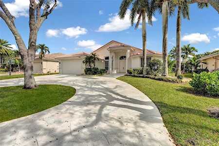 4965 NW 110th Ter Coral Springs, FL 33076