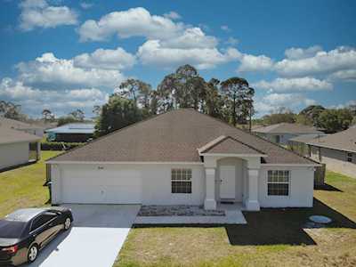 844 SW Jennifer Terrace Port Saint Lucie, FL 34953