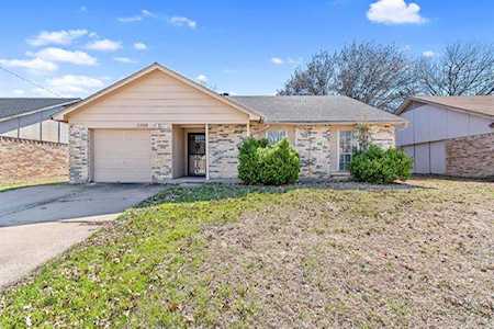 2500 Rock Haven Street Arlington, TX 76018