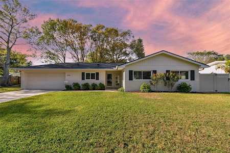 675 Villagrande Ave S St. Petersburg, FL 33707