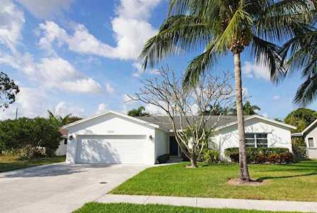 1215 SW 26th Avenue Boynton Beach, FL 33426