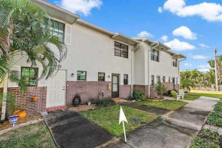 421 N Cypress Drive #15 Tequesta, FL 33469