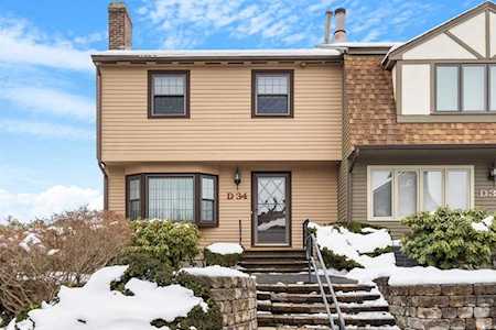 D34 Scotty Hollow Drive #D Chelmsford, MA 01863