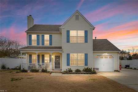 6 Old Pond Ct Hampton, VA 23666