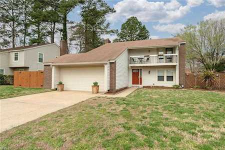 1549 Edgewater Dr Virginia Beach, VA 23464