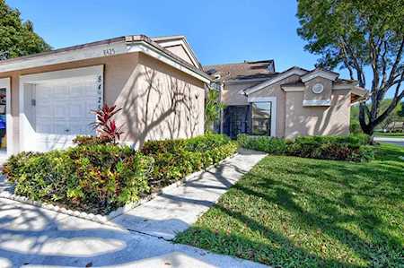 8425 Springlake Drive Boca Raton, FL 33496