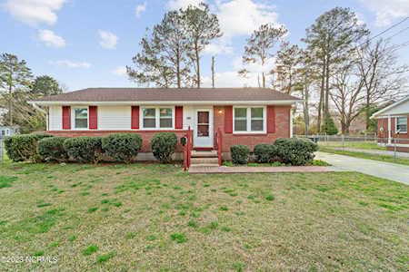 108 Armstrong Drive Jacksonville, NC 28540
