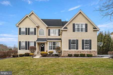 154 Candlewyck Rd Avondale, PA 19311