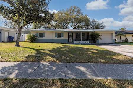 1473 Cambridge Dr Clearwater, FL 33756
