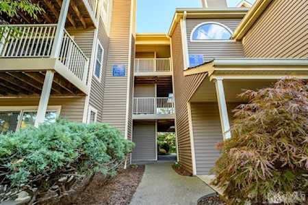 378 Carhart Court East Brunswick, NJ 08816