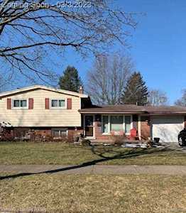 20963 Meadowlark St Farmington, MI 48336