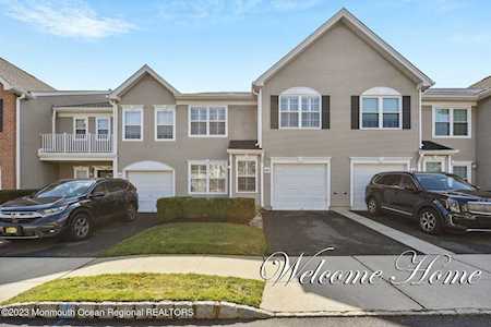 66 Sunningdale Circle Manalapan, NJ 07726