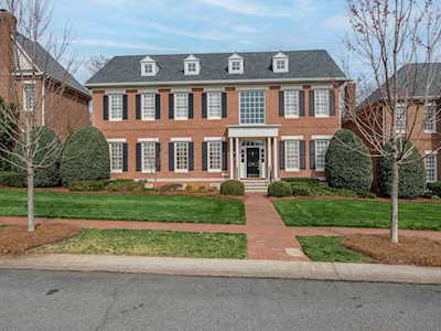 4801 Cambridge Crescent Dr Charlotte, NC 28226
