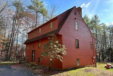 75 Ridge Rd New London, NH 03257