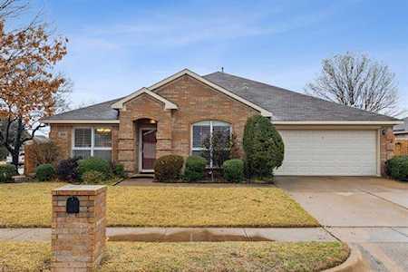 6924 Laurel Canyon Terrace Fort Worth, TX 76132
