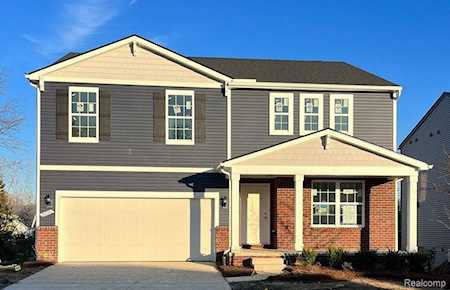 24546 Jade Dr Farmington, MI 48336