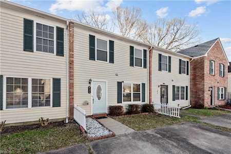 466 Hill Meadow Dr Virginia Beach, VA 23454