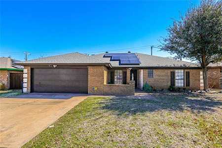 6925 Eagle Rock Drive Fort Worth, TX 76133
