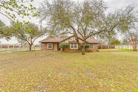 10404 Lisa Jean Drive Crowley, TX 76036