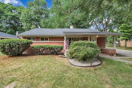 25336 Kildare St Southfield, MI 48033