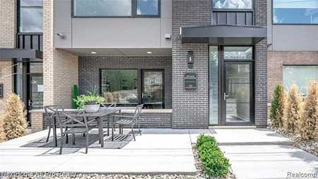 104 N Center Cove St #11 Northville, MI 48167