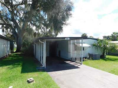 3246 Osage Dr Zephyrhills, FL 33541