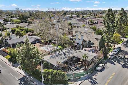 153 Del Mar Ave Costa Mesa, CA 92627