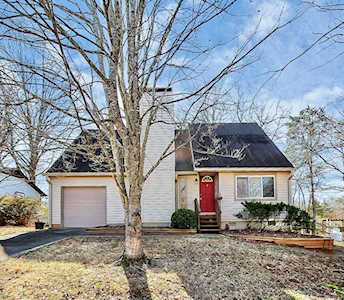 11909 Five Cedars Rd Charlotte, NC 28226