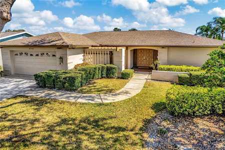 6733 Greenbrier Dr Seminole, FL 33777